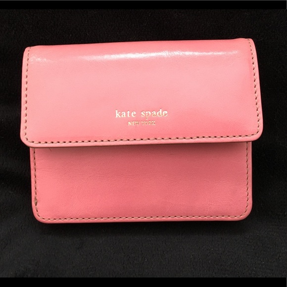 kate spade Handbags - Small Kate Spade wallet
